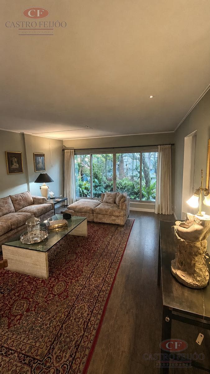 Excellent Location in Vicente López - 170 Madero Street - House for SALE