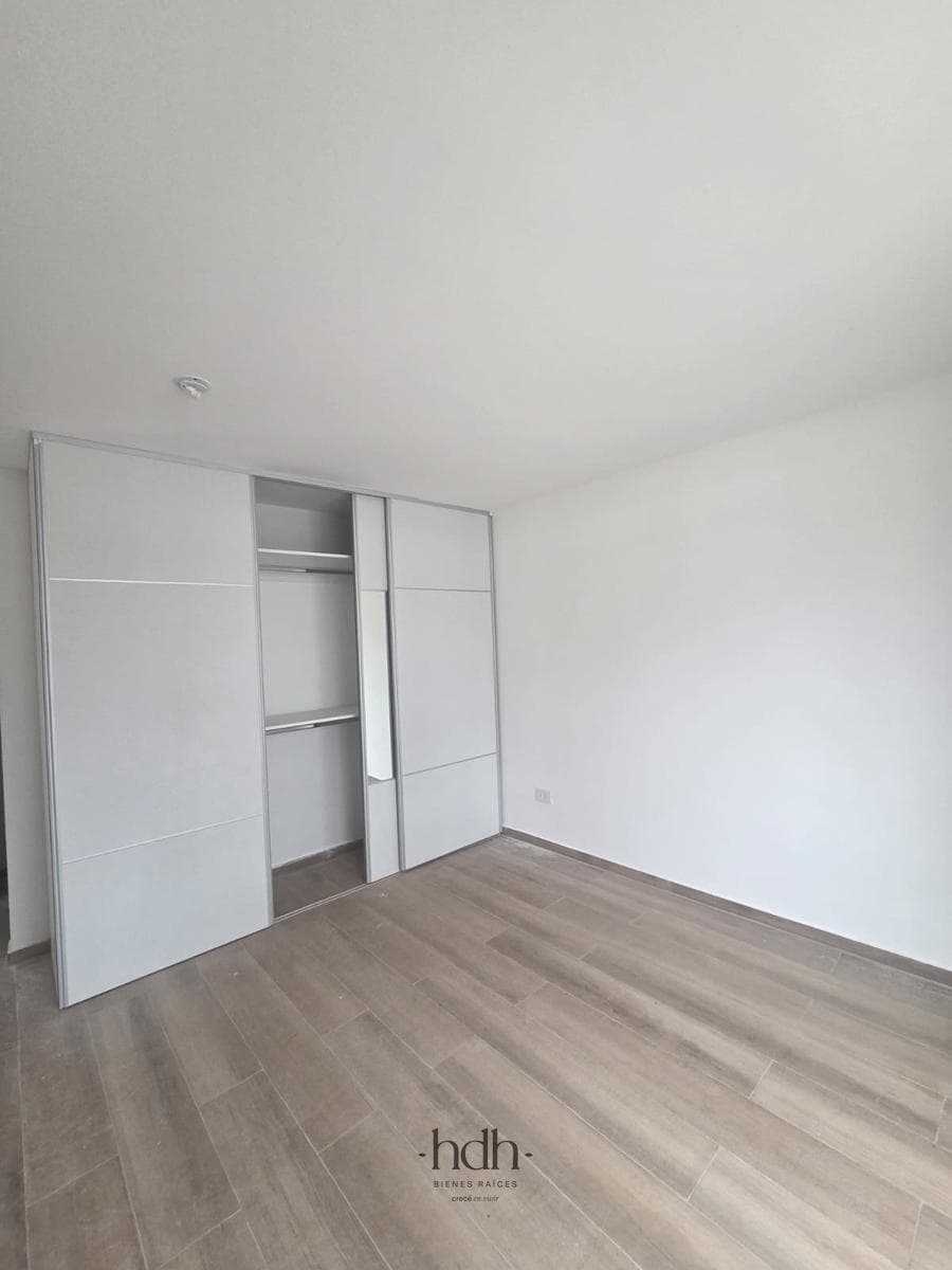 House for rent in Housing Las Veras: 3-bedroom, 2-bathroom duplex with a patio in Valle Escondido