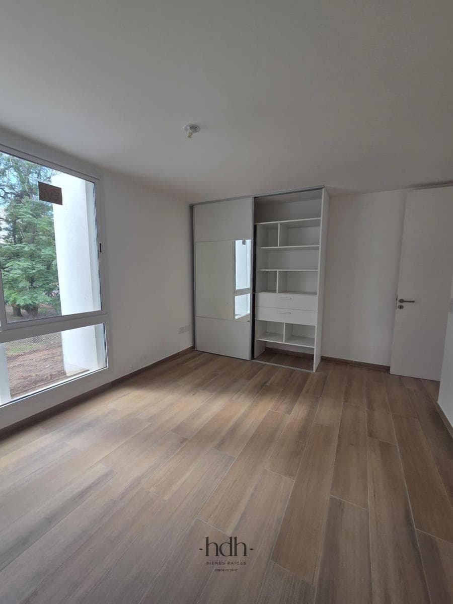 House for rent in Housing Las Veras: 3-bedroom, 2-bathroom duplex with a patio in Valle Escondido