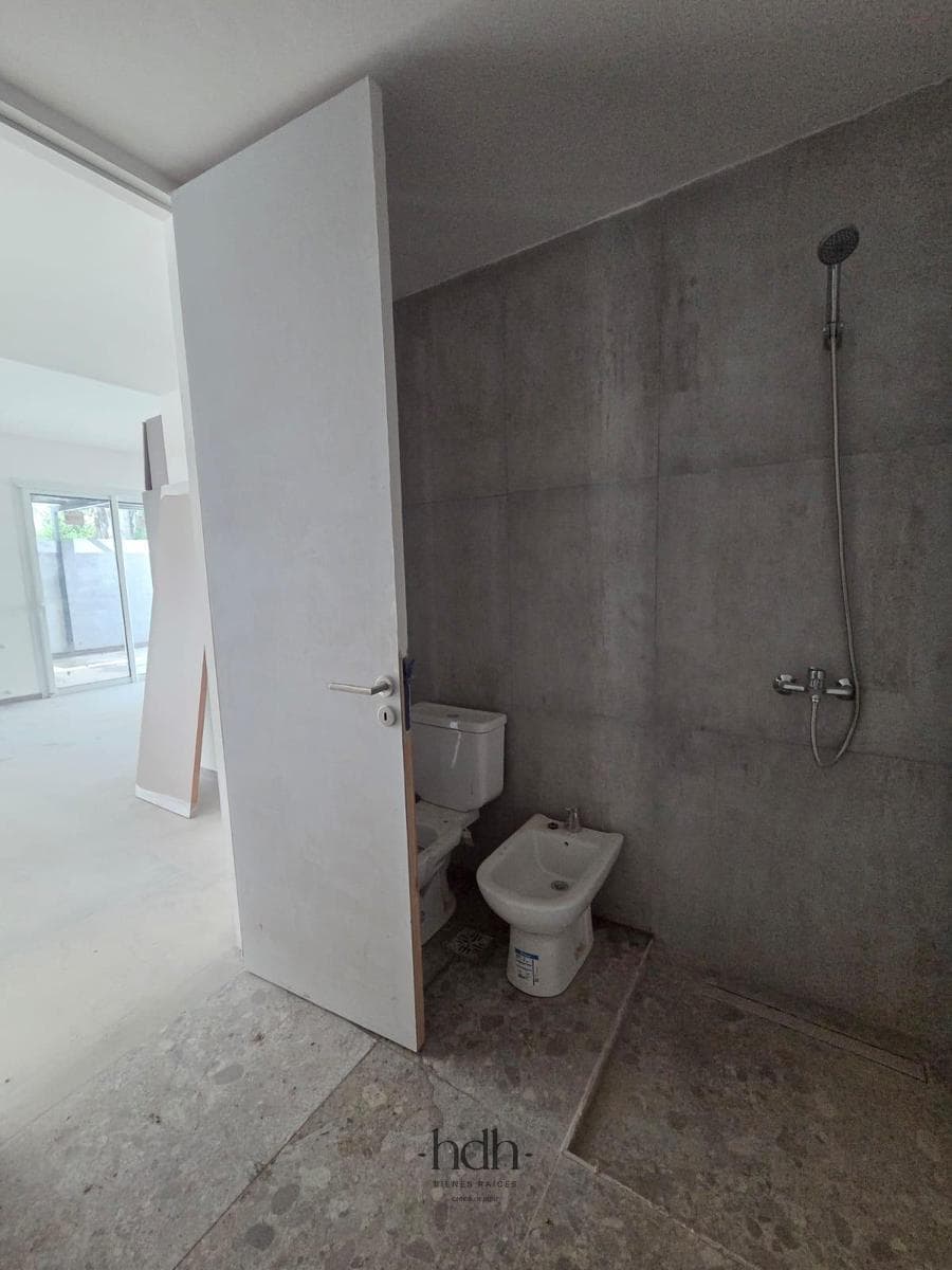 House for rent in Housing Las Veras: 3-bedroom, 2-bathroom duplex with a patio in Valle Escondido
