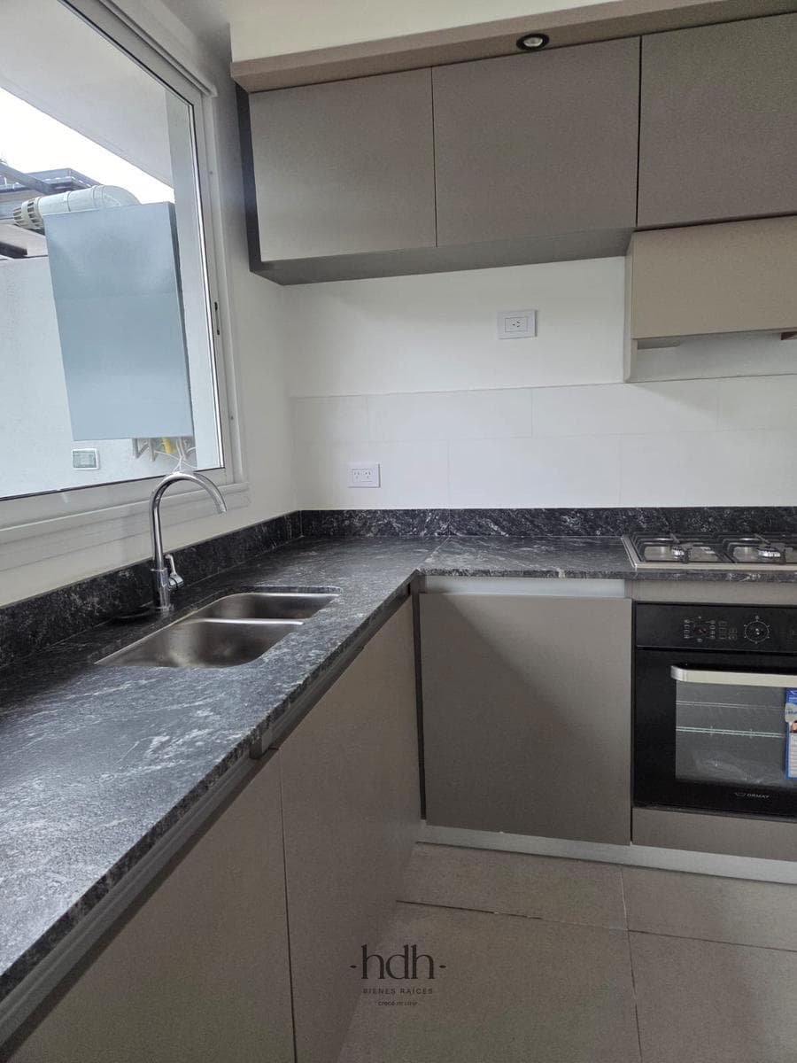 House for rent in Housing Las Veras: 3-bedroom, 2-bathroom duplex with a patio in Valle Escondido