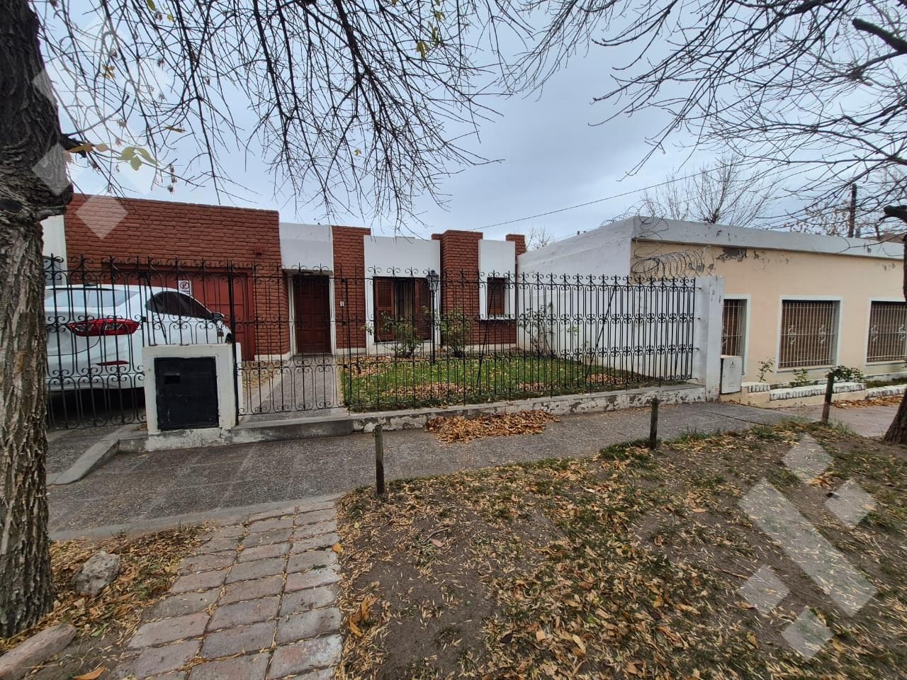 House in Santa Genoveva
