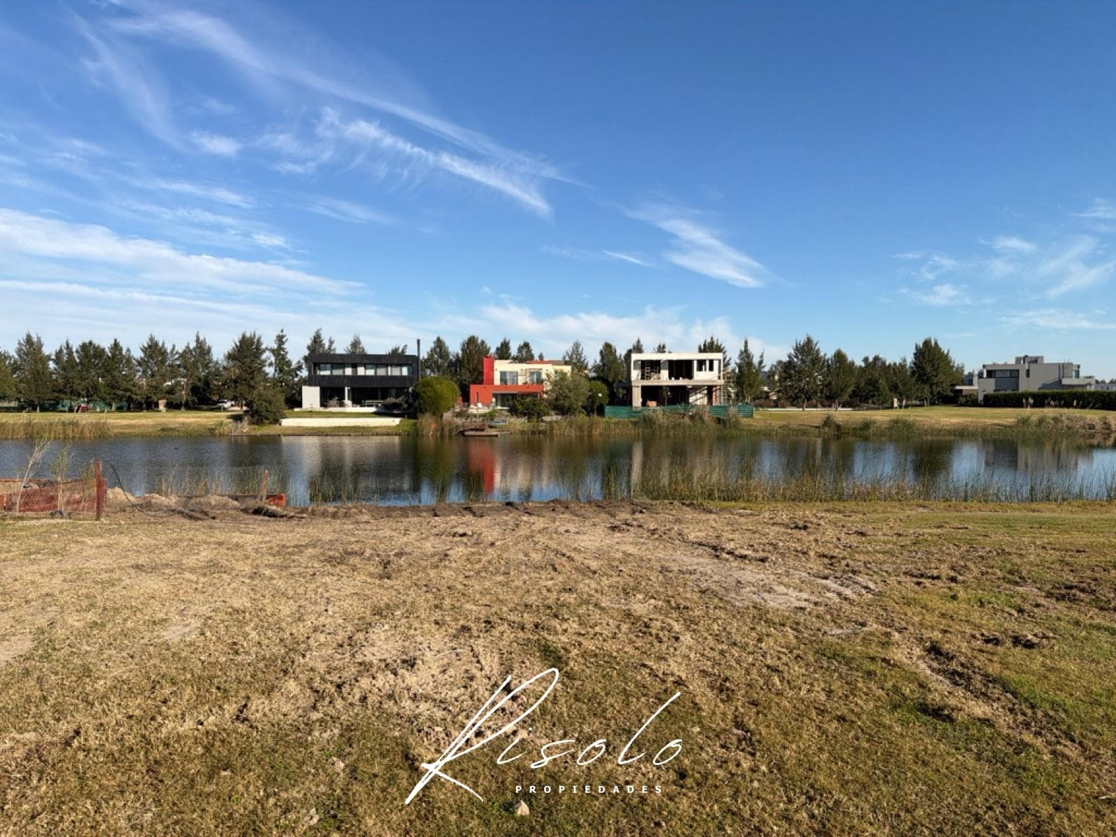 Opportunity! Lot in La Laguna for Sale, El Naudir Gated Community, Escobar.