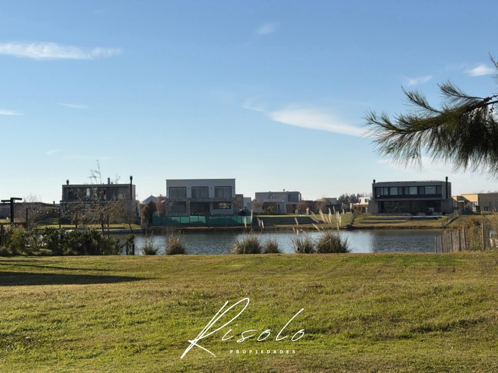 Opportunity! Lot in La Laguna for Sale, El Naudir Gated Community, Escobar.