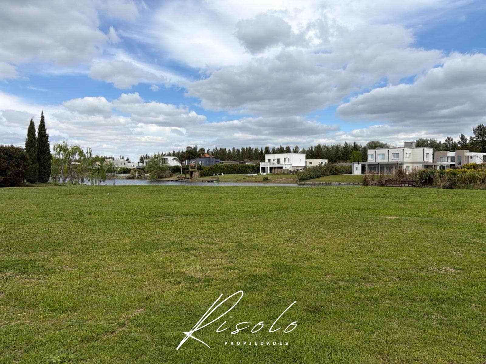Lot in La Laguna for Sale. Expansive view. Gated Community. Escobar