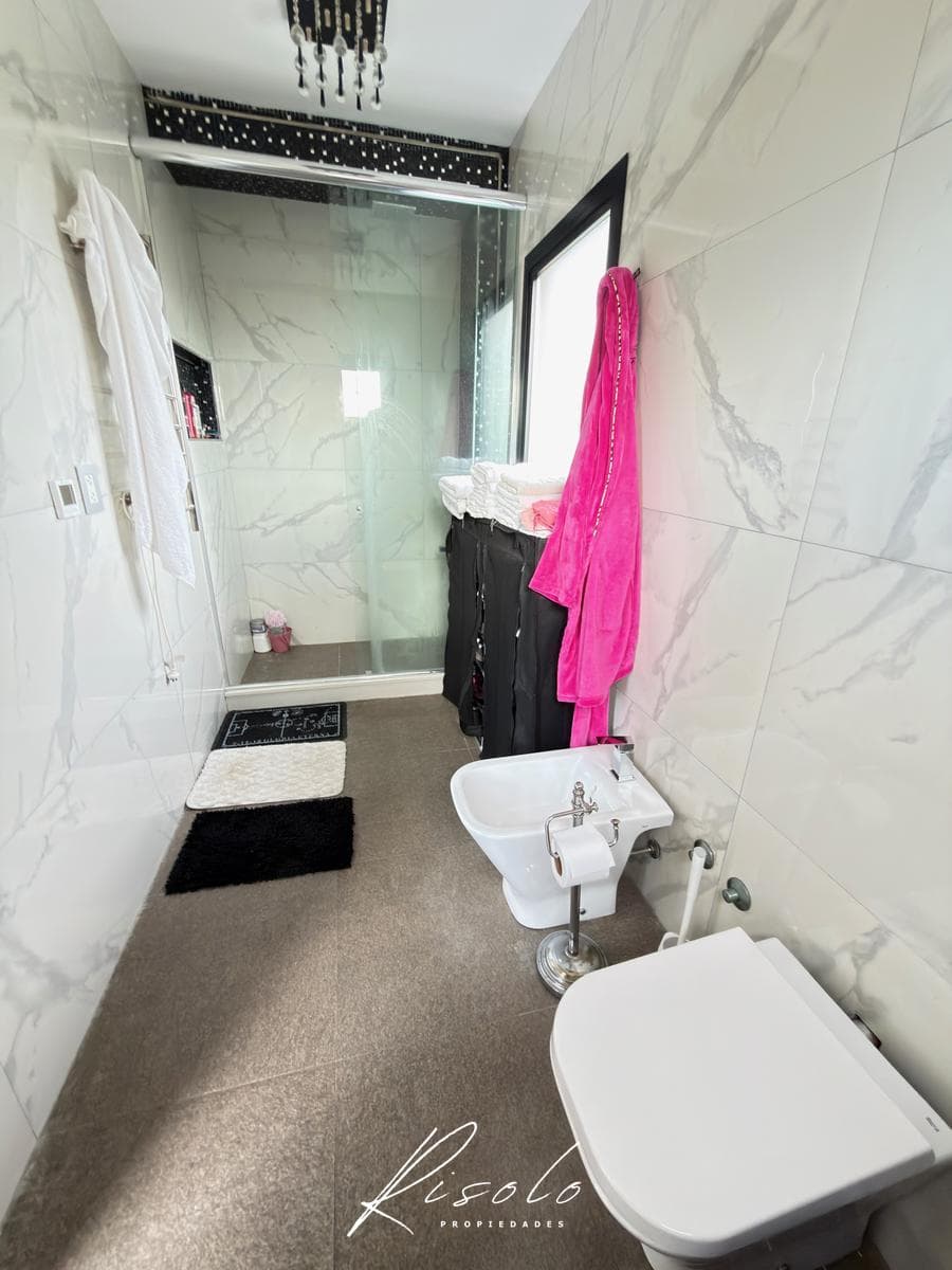 Apartment Exchange, Vehicles, Financing. House for Sale or Rent. Pool. Gated Community, Escobar