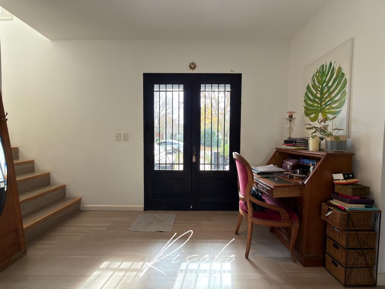 House for Sale, 3 bedrooms. Pool. Separate Kitchen. Gated Community, Escobar