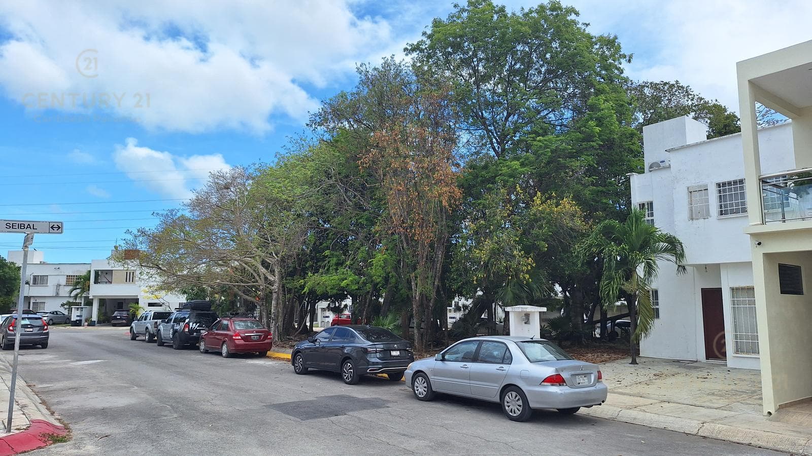 HOUSE FOR SALE IN SOL DEL MAYAB, SM 56, CANCUN, QROO, C4140