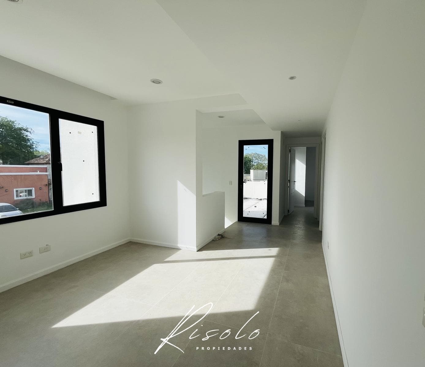 House for Sale, 3 Bedrooms, Pool. Premium. Gated Community, Escobar