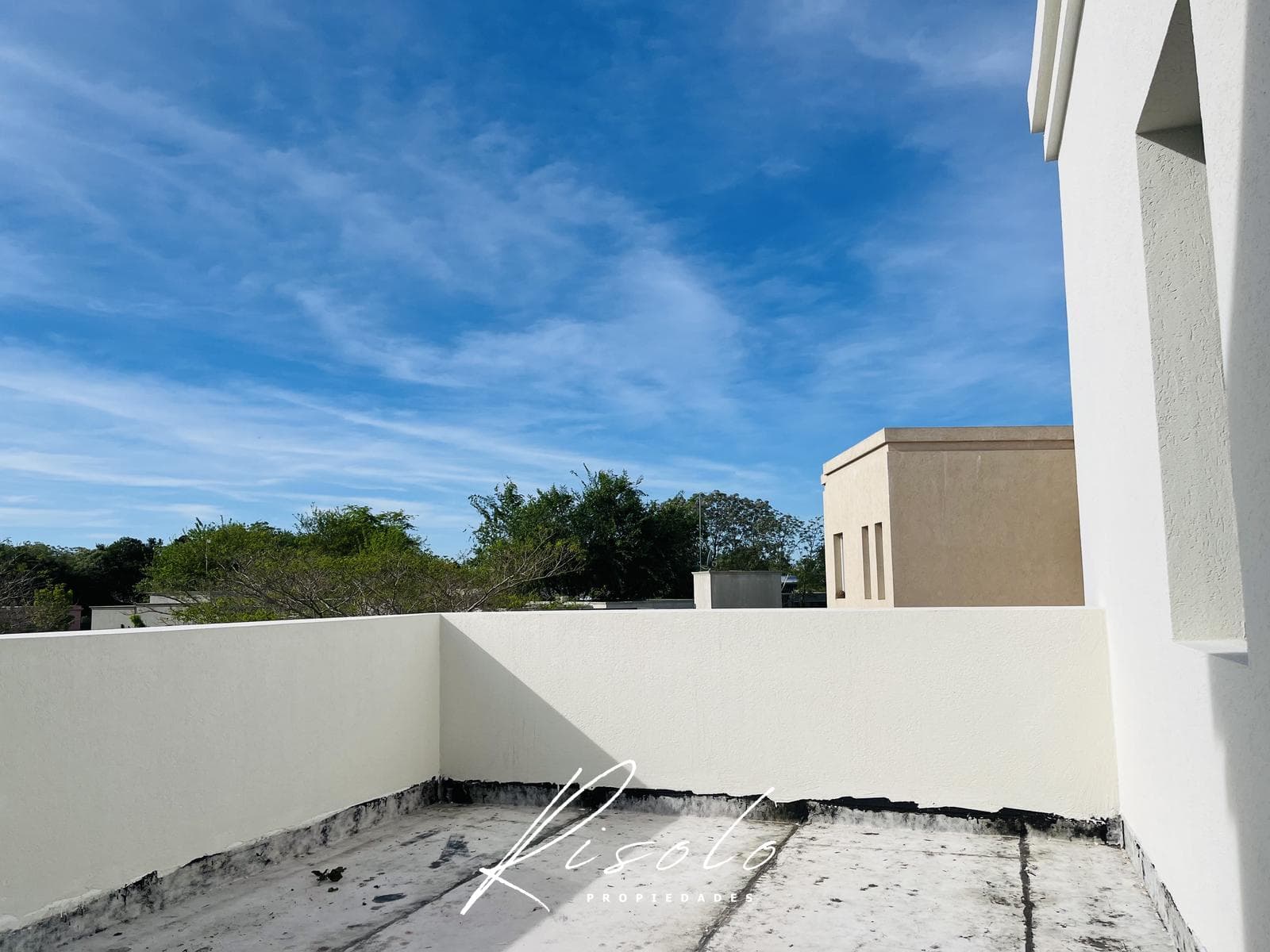 House for Sale, 3 Bedrooms, Pool. Premium. Gated Community, Escobar