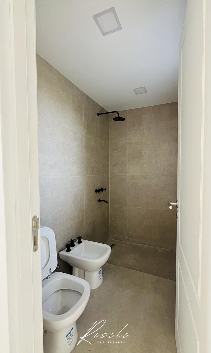 House for Sale, 3 Bedrooms, Pool. Premium. Gated Community, Escobar