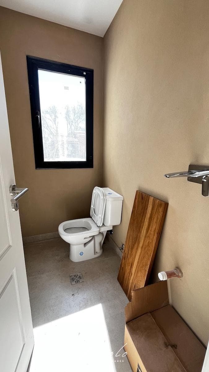 House for Sale, 3 Bedrooms, Pool. Premium. Gated Community, Escobar