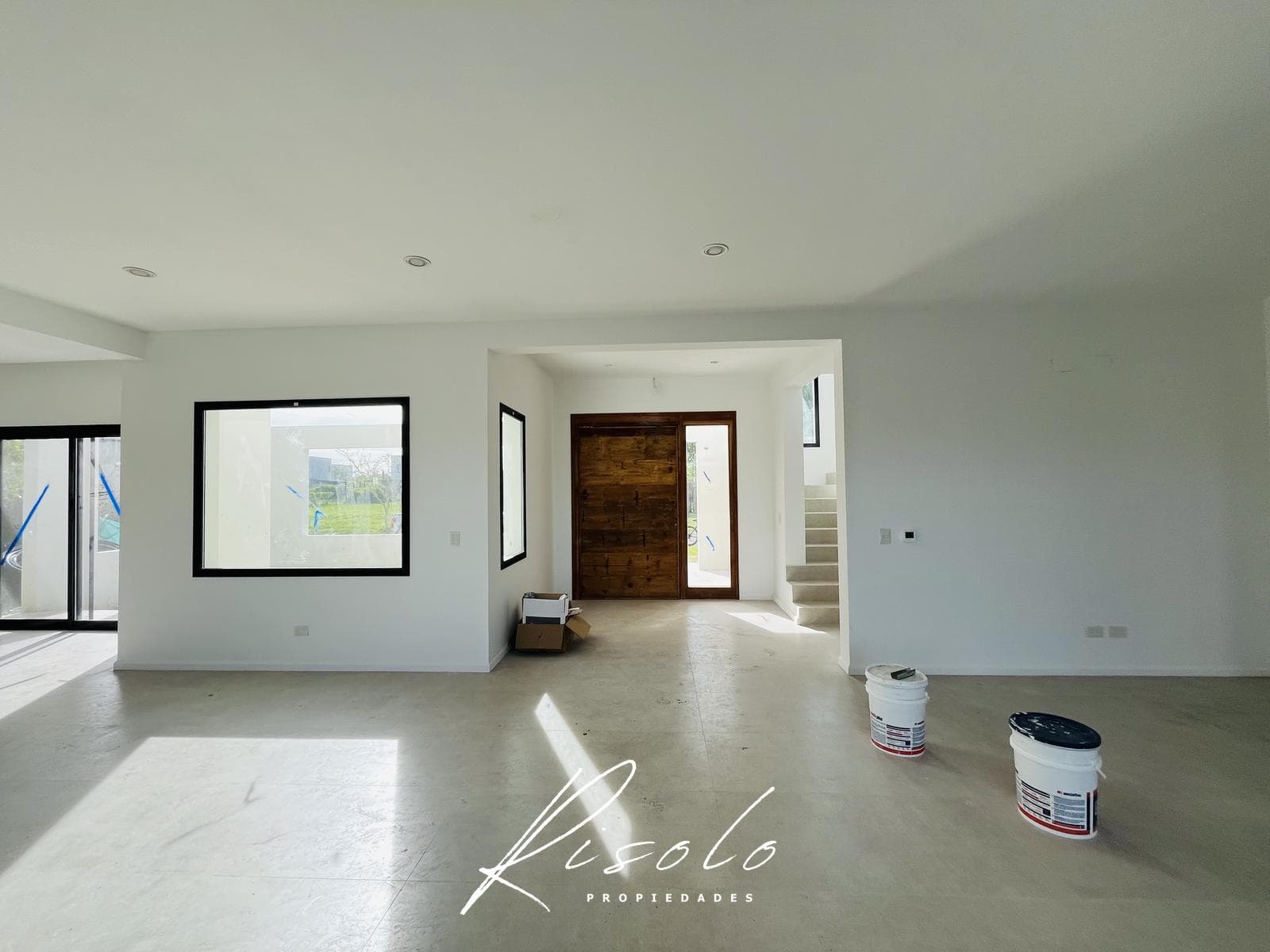House for Sale, 3 Bedrooms, Pool. Premium. Gated Community, Escobar