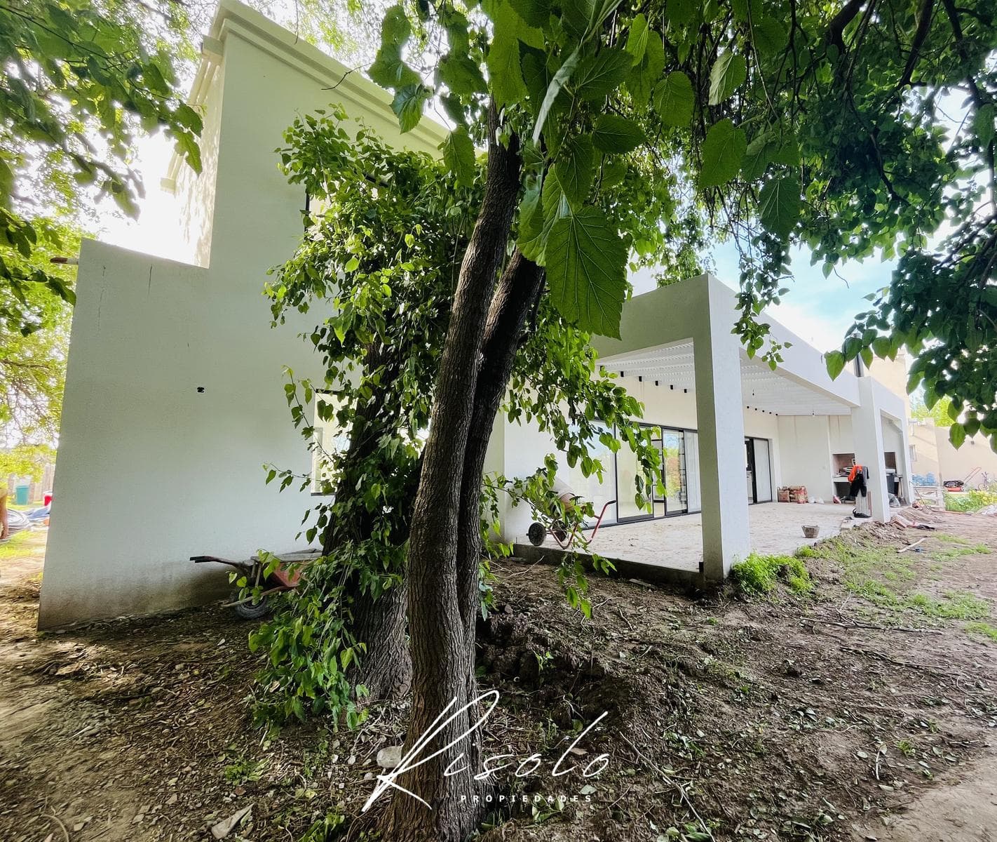 House for Sale, 3 Bedrooms, Pool. Premium. Gated Community, Escobar