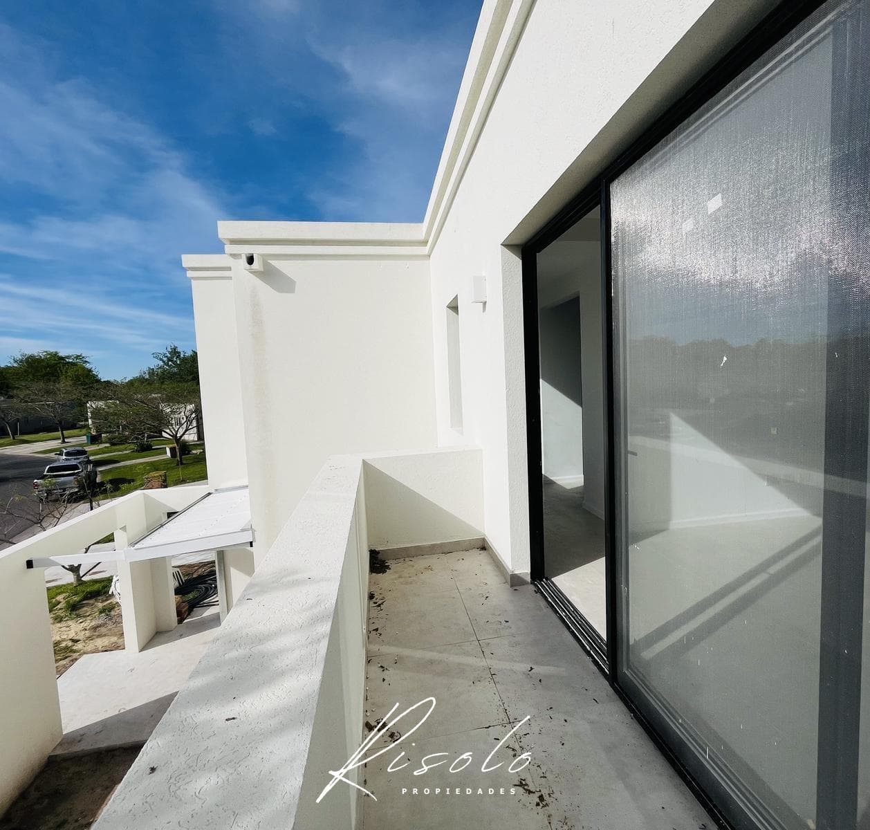 House for Sale, 3 Bedrooms, Pool. Premium. Gated Community, Escobar