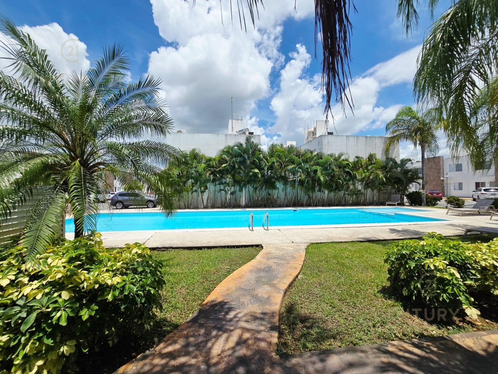 House for Sale on Paseo de los Olivos, 2 Bedrooms, Playa del Carmen