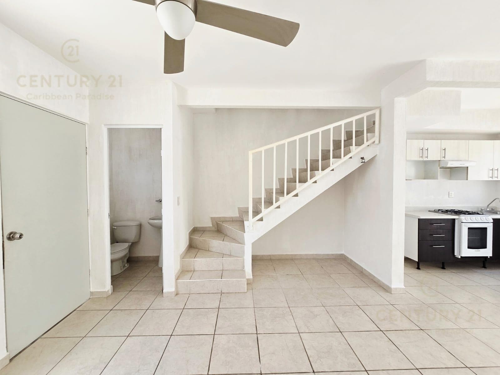 House for Sale on Paseo de los Olivos, 2 Bedrooms, Playa del Carmen