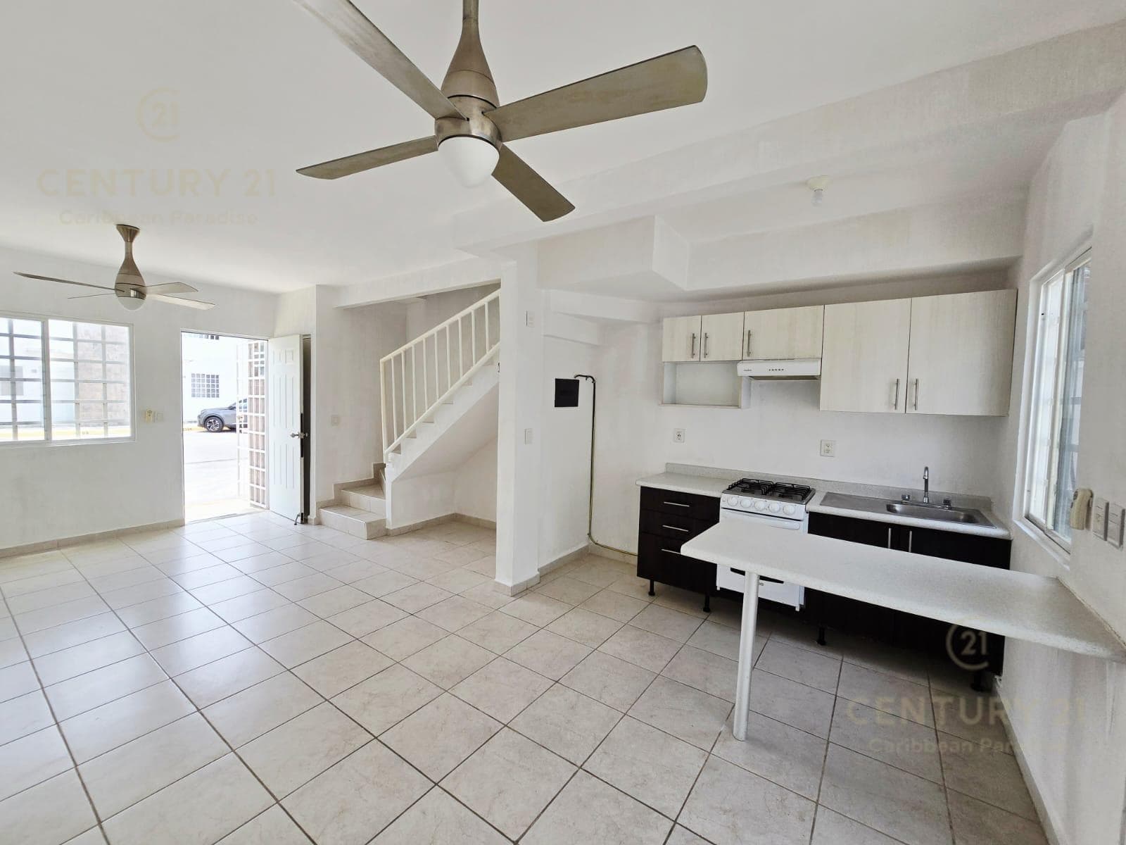 House for Sale on Paseo de los Olivos, 2 Bedrooms, Playa del Carmen