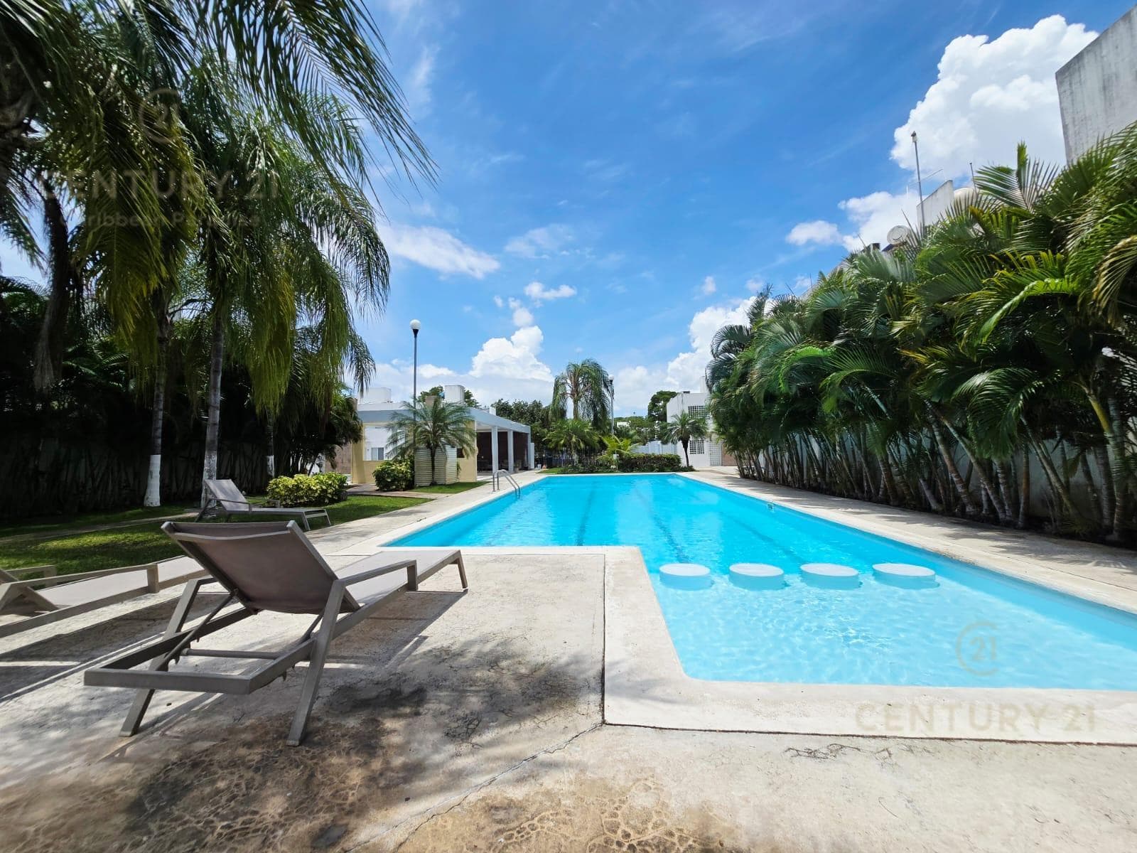 House for Sale on Paseo de los Olivos, 2 Bedrooms, Playa del Carmen