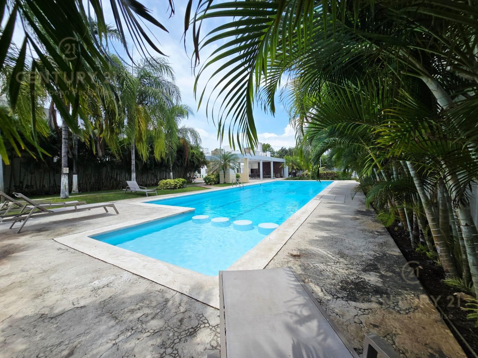 House for Sale on Paseo de los Olivos, 2 Bedrooms, Playa del Carmen