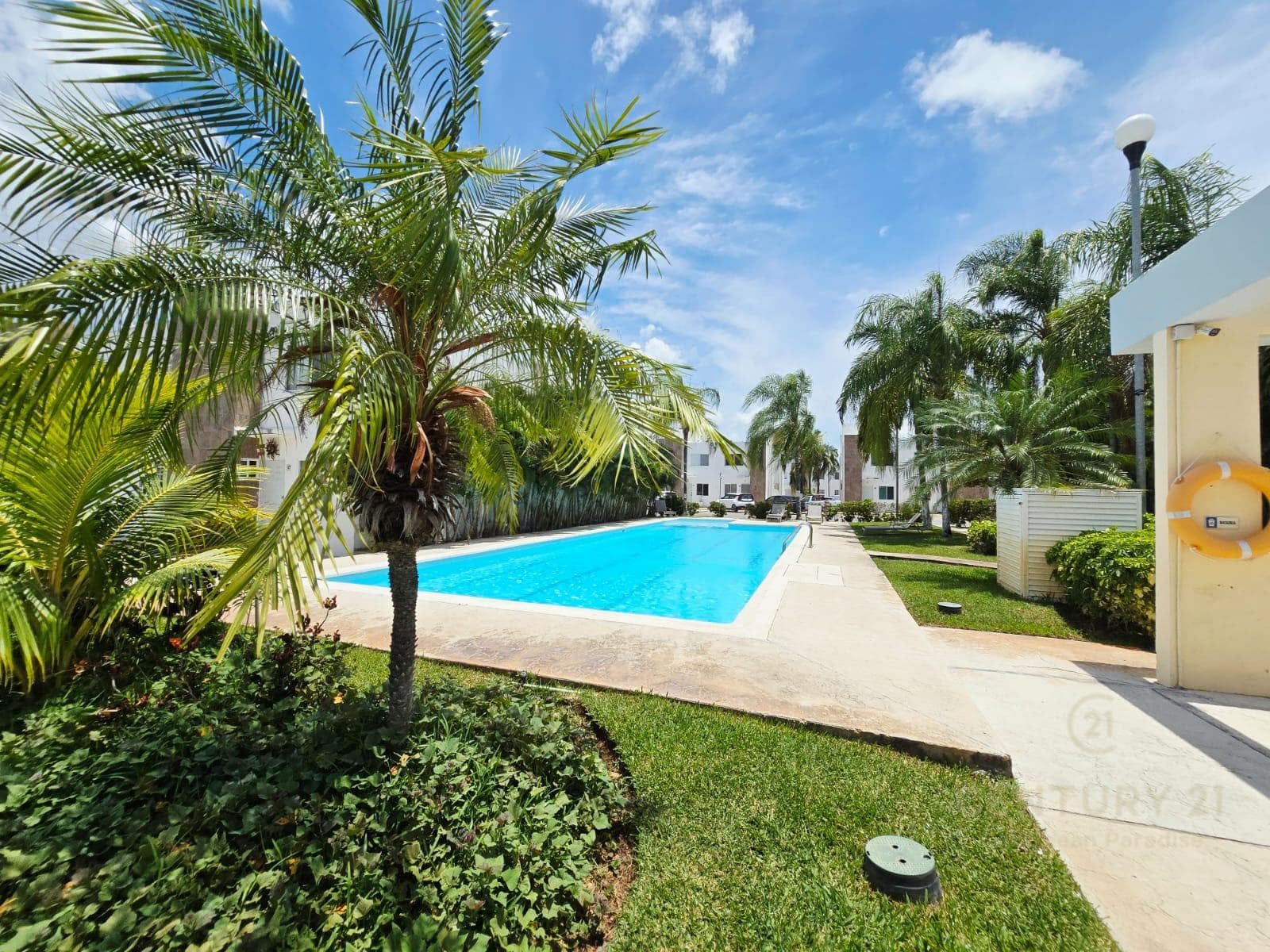 House for Sale on Paseo de los Olivos, 2 Bedrooms, Playa del Carmen