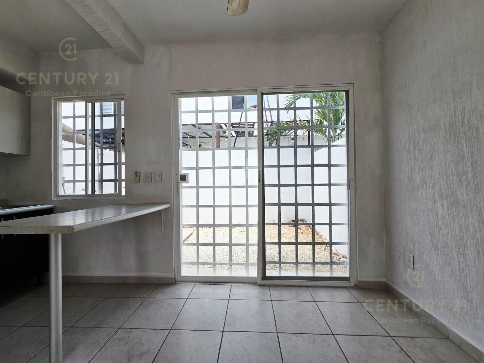 House for Sale on Paseo de los Olivos, 2 Bedrooms, Playa del Carmen