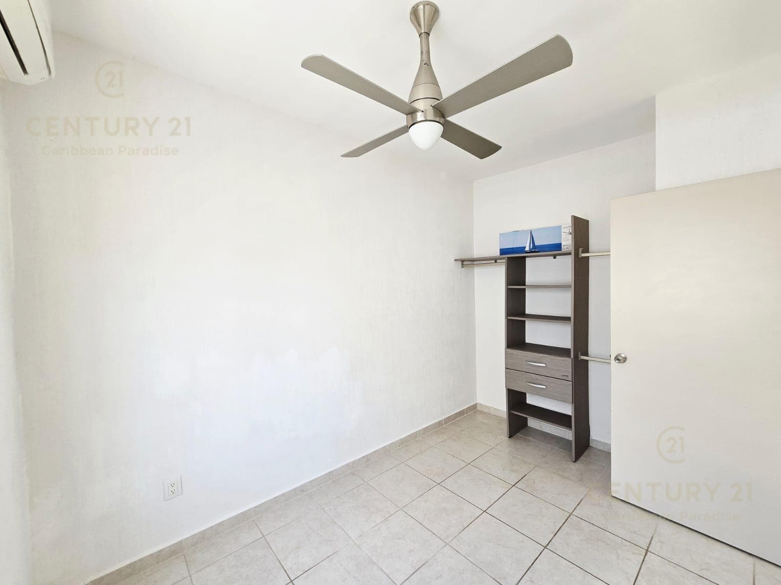 House for Sale on Paseo de los Olivos, 2 Bedrooms, Playa del Carmen