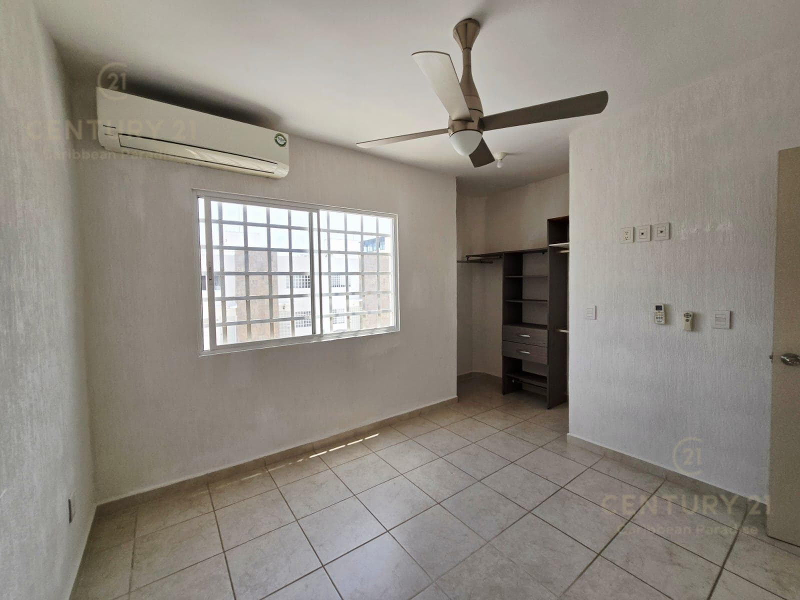 House for Sale on Paseo de los Olivos, 2 Bedrooms, Playa del Carmen