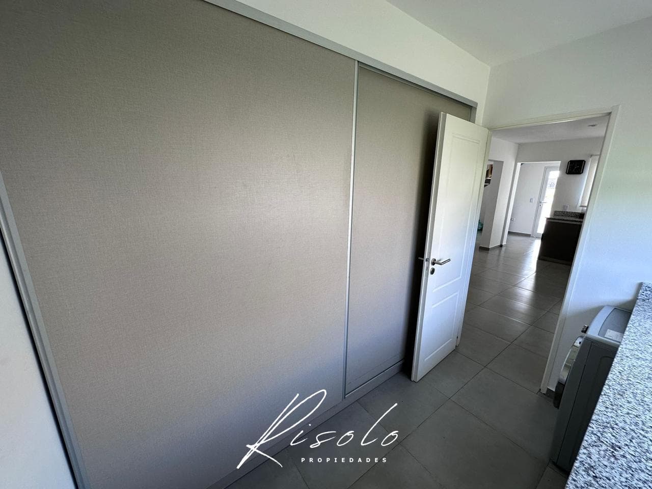House for Sale, Swimming Pool. 3 bedrooms. Barbecue. Gated Community, Escobar