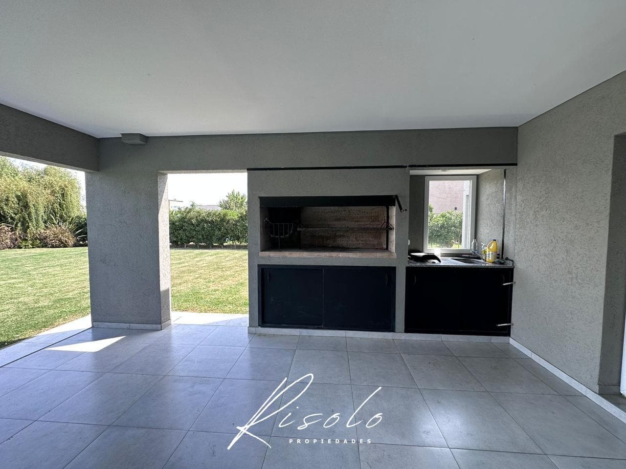 House for Sale, Swimming Pool. 3 bedrooms. Barbecue. Gated Community, Escobar