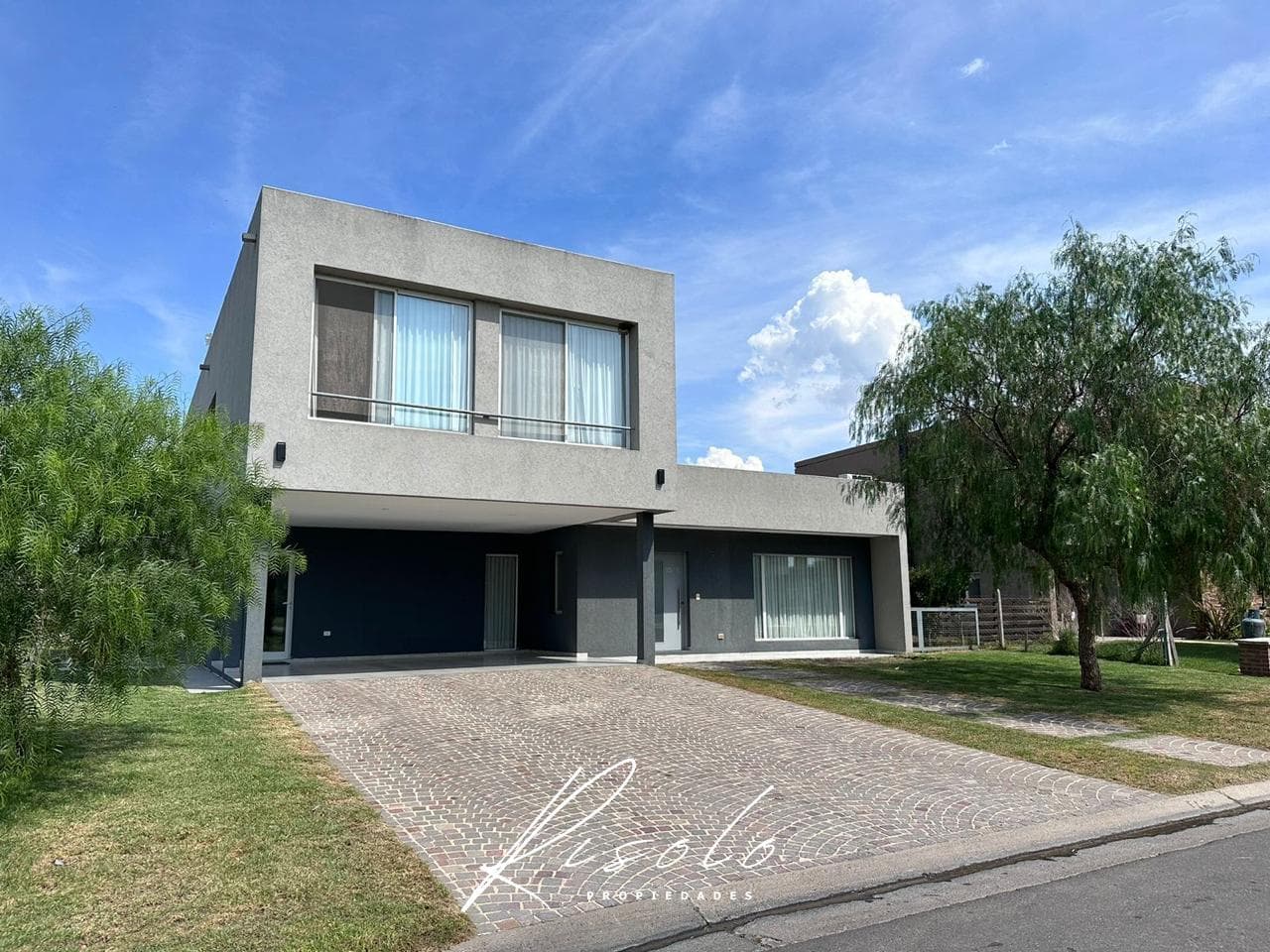 House for Sale, Swimming Pool. 3 bedrooms. Barbecue. Gated Community, Escobar