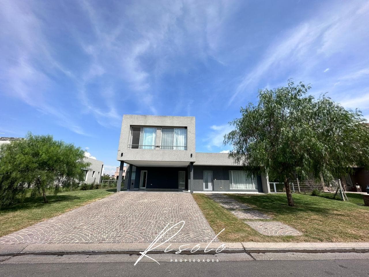 House for Sale, Swimming Pool. 3 bedrooms. Barbecue. Gated Community, Escobar