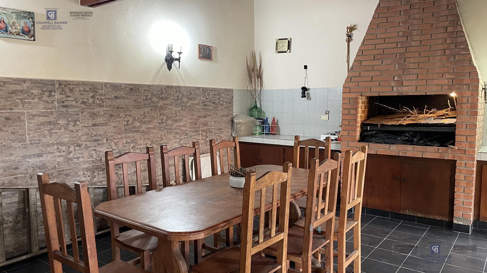 For Sale: Immaculate 4-Bedroom House with Garage, Outdoor Kitchen, and Garden. Mar del Plata