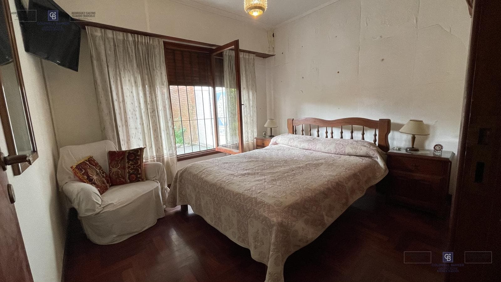 For Sale: Immaculate 4-Bedroom House with Garage, Outdoor Kitchen, and Garden. Mar del Plata