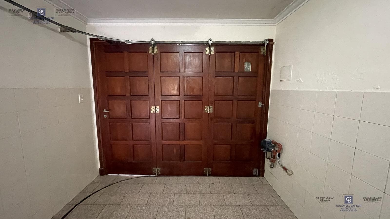 For Sale: Immaculate 4-Bedroom House with Garage, Outdoor Kitchen, and Garden. Mar del Plata
