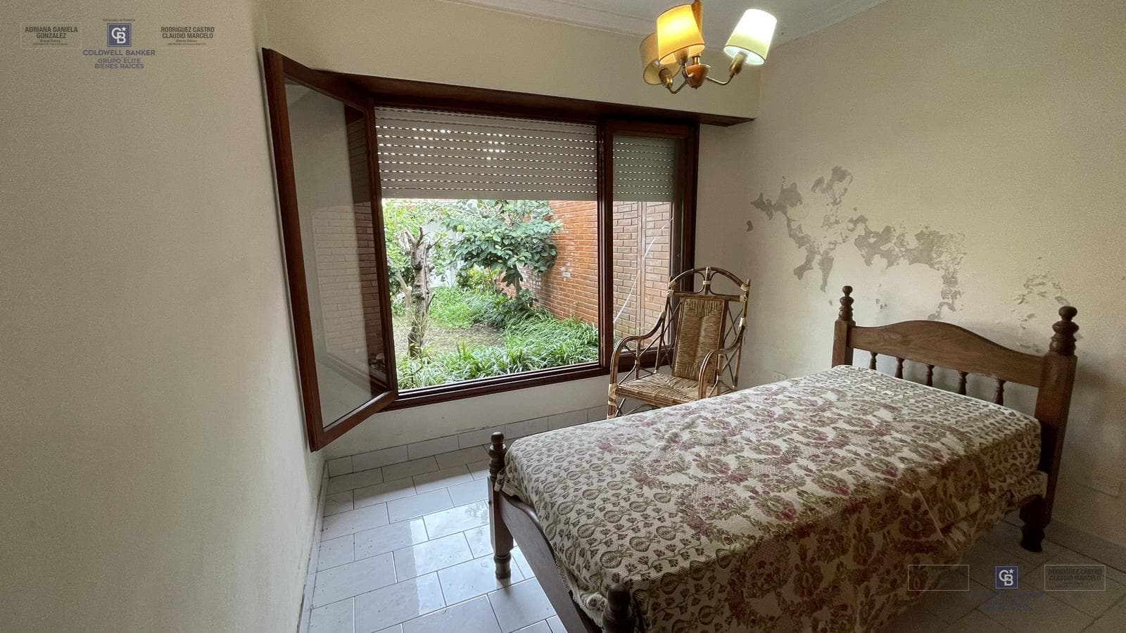 For Sale: Immaculate 4-Bedroom House with Garage, Outdoor Kitchen, and Garden. Mar del Plata