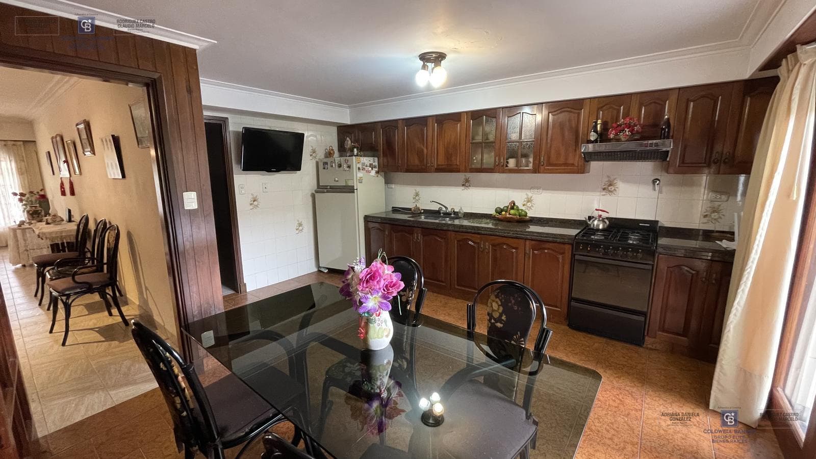 For Sale: Immaculate 4-Bedroom House with Garage, Outdoor Kitchen, and Garden. Mar del Plata