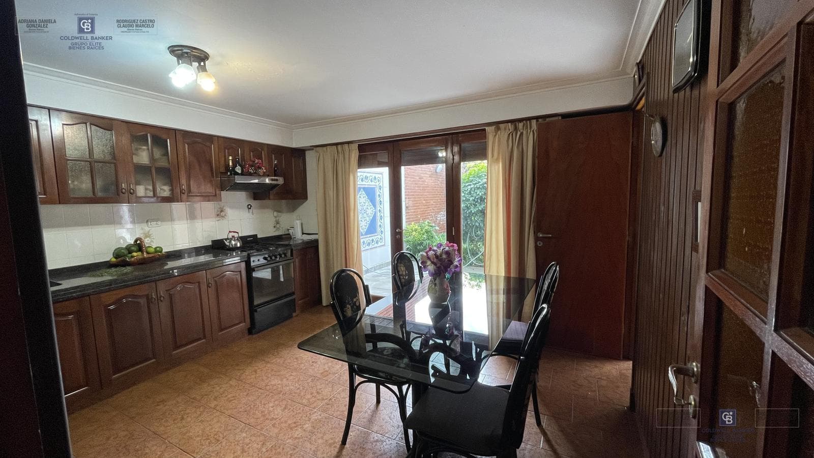 For Sale: Immaculate 4-Bedroom House with Garage, Outdoor Kitchen, and Garden. Mar del Plata