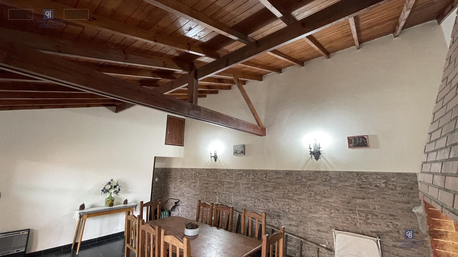 For Sale: Immaculate 4-Bedroom House with Garage, Outdoor Kitchen, and Garden. Mar del Plata