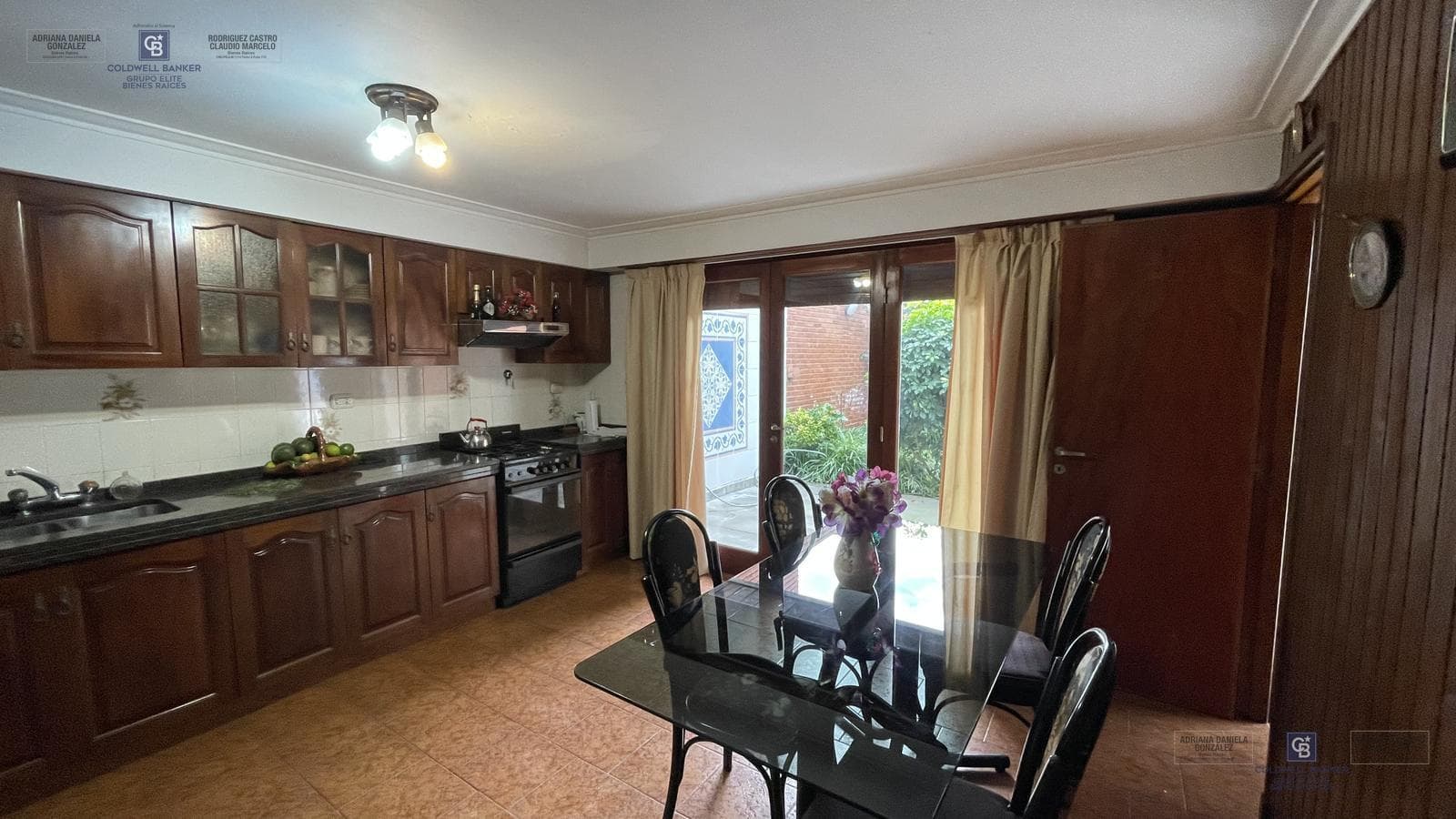 For Sale: Immaculate 4-Bedroom House with Garage, Outdoor Kitchen, and Garden. Mar del Plata