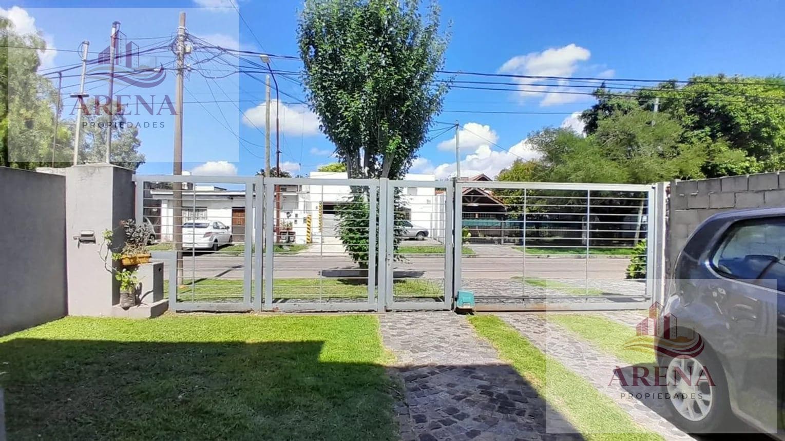 4-ROOM HOUSE FOR SALE IN NORTH ITUZAINGÓ WITH A LARGE GARDEN