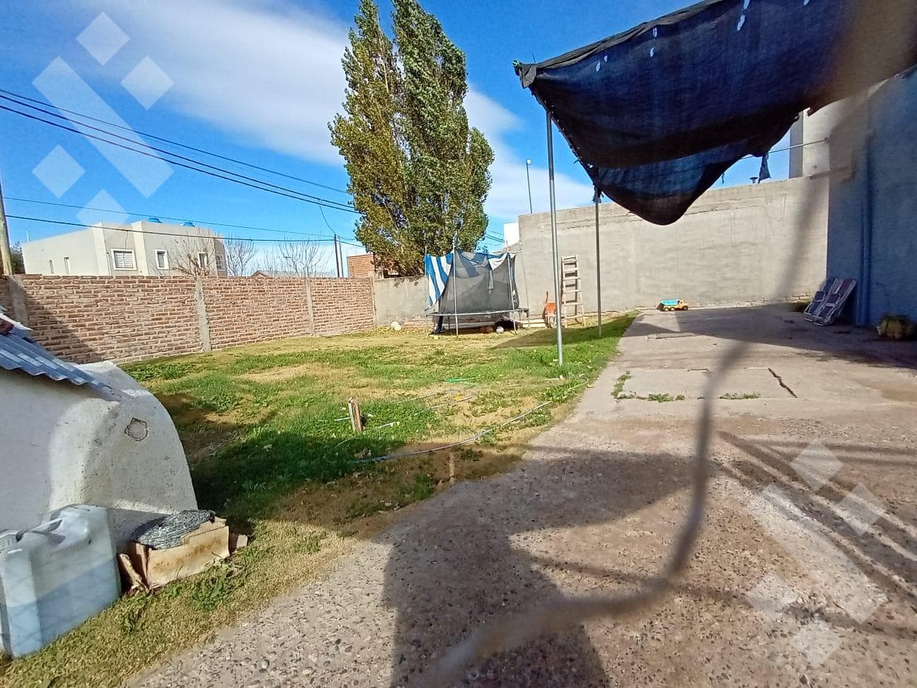 House for sale, 2 bedrooms. Venezia Subdivision - Plottier - Patio - Corner lot