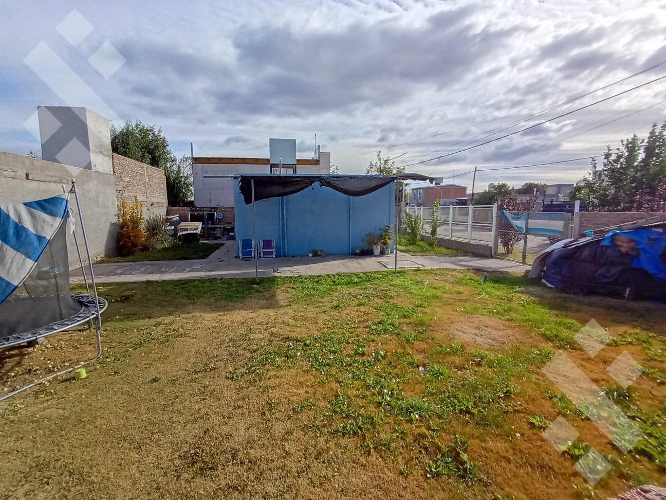 House for sale, 2 bedrooms. Venezia Subdivision - Plottier - Patio - Corner lot