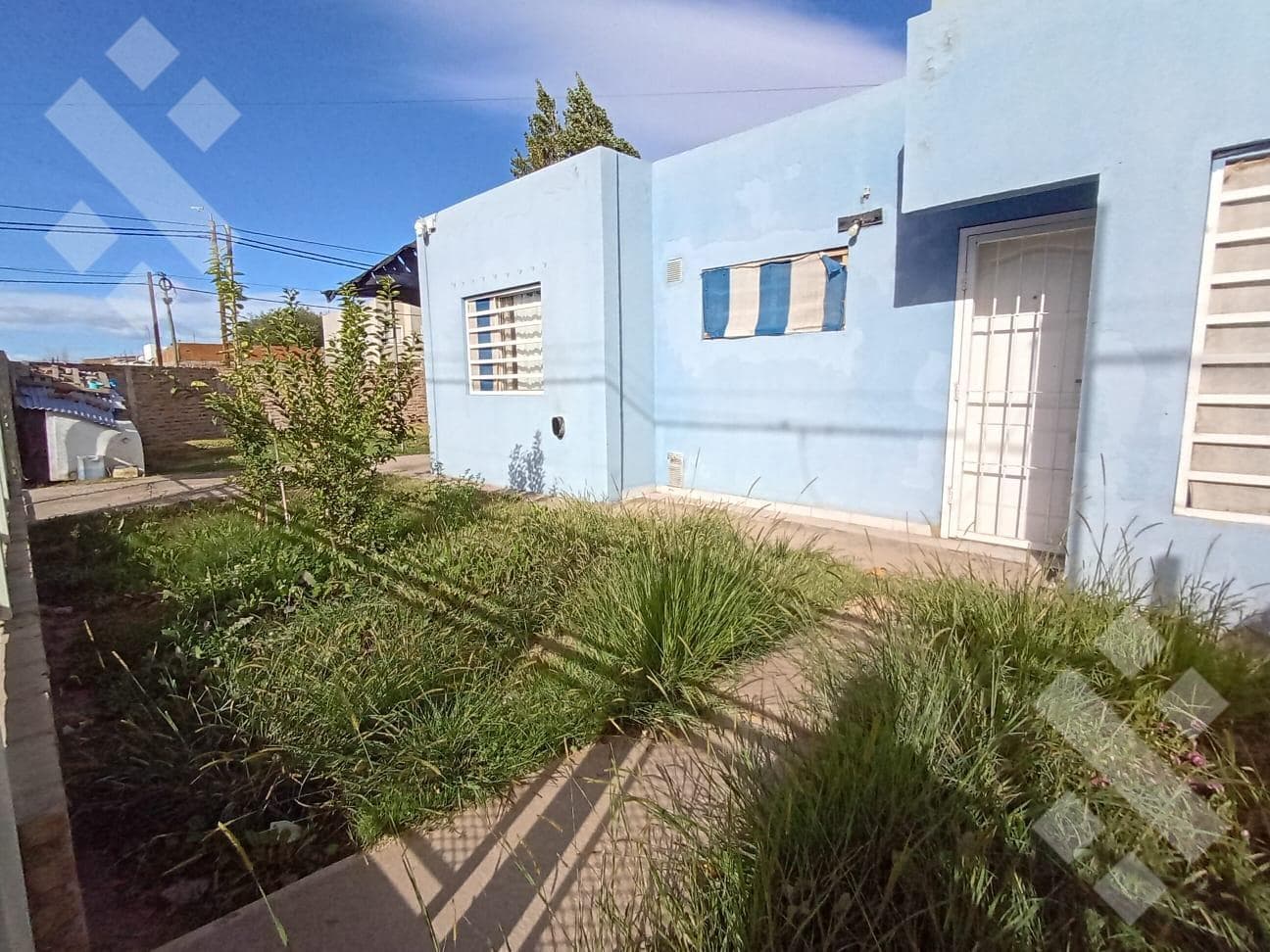 House for sale, 2 bedrooms. Venezia Subdivision - Plottier - Patio - Corner lot