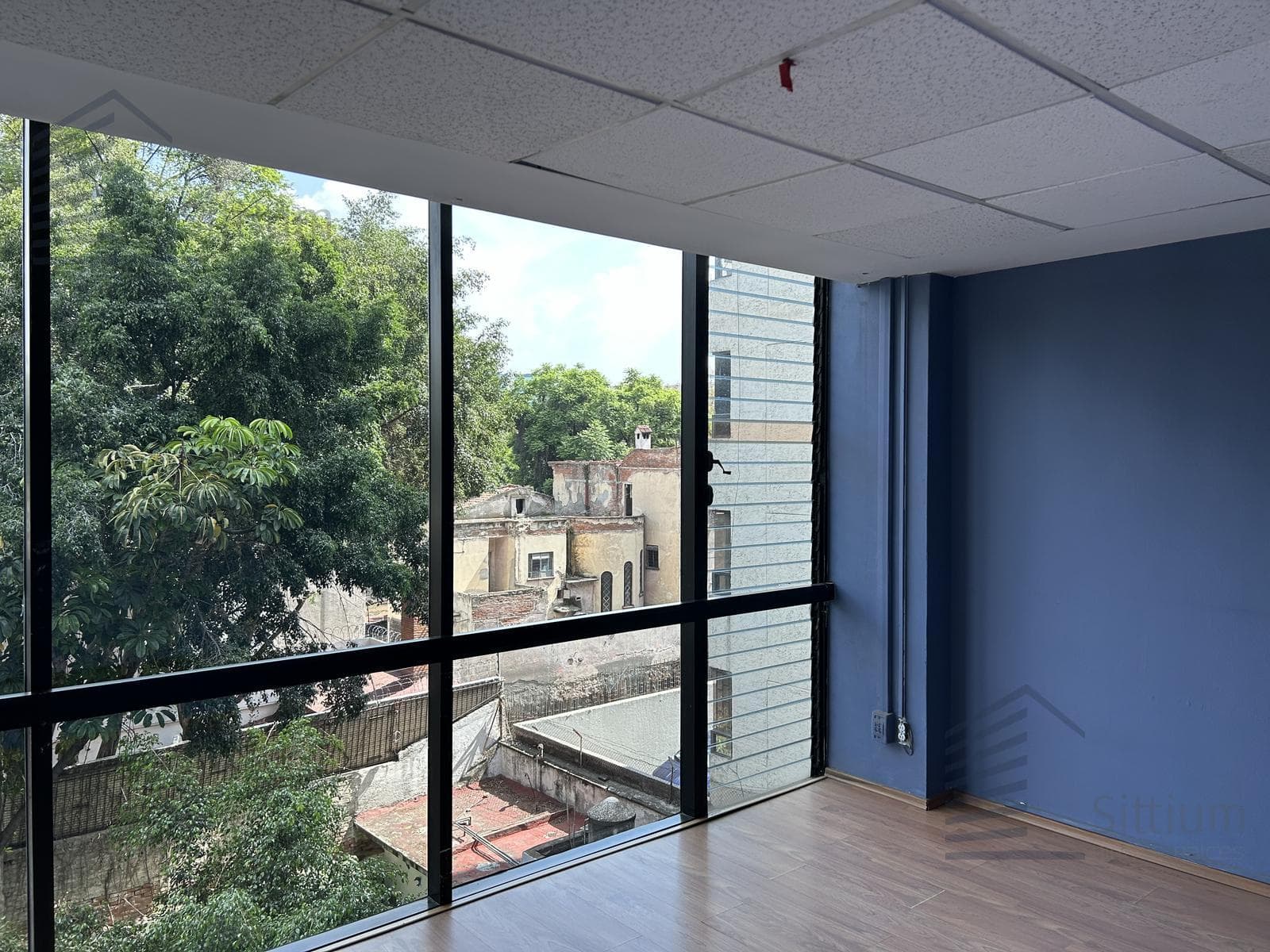 Office for Rent - National Army - 3rd Floor - 70 m2