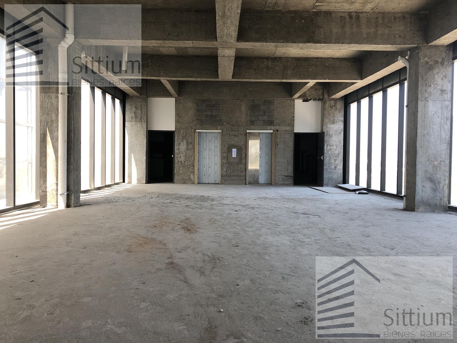 Office for Rent - Cuernavaca Railroad, 1st and 2nd Floors - 480 m2