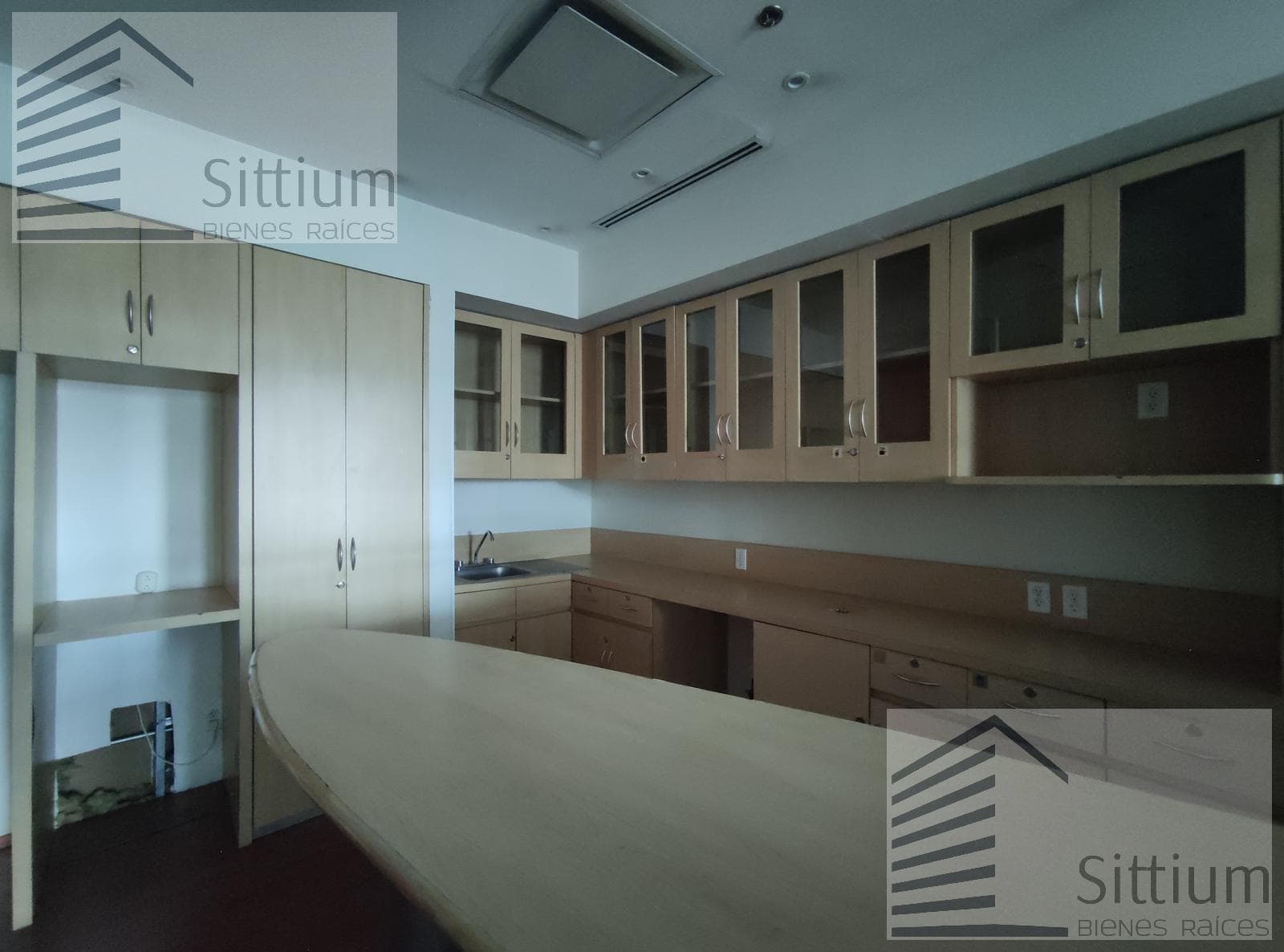 Office for Rent - Arcos Bosques, 11th Floor - 868 m2