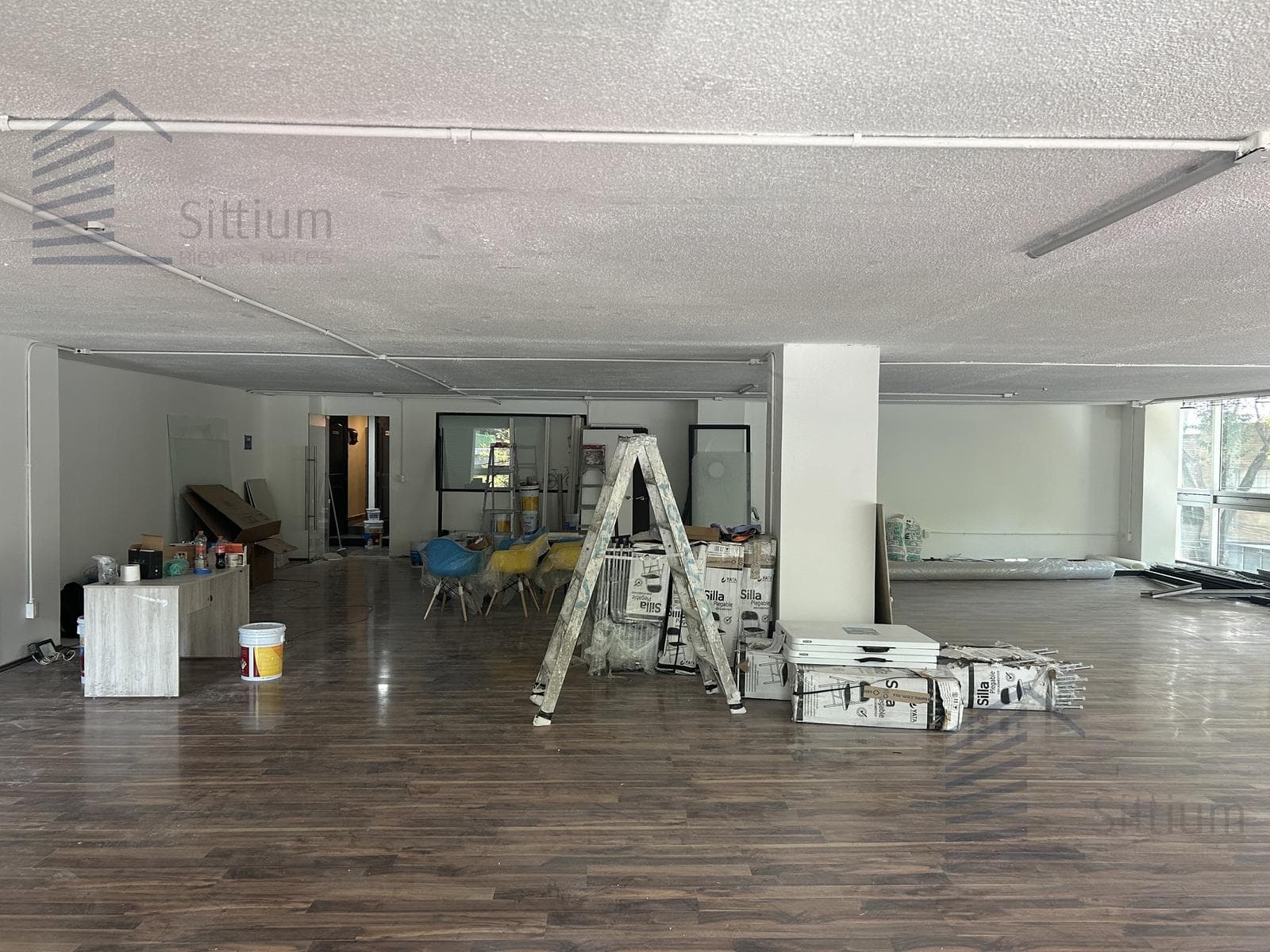 Office for Rent - National Army - 1st Floor - 219 m2