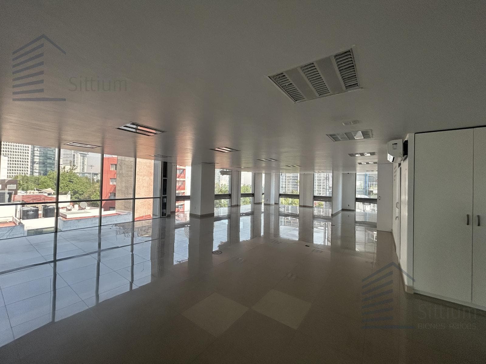 Office for Rent - Thiers, 5th Floor - 270 m2