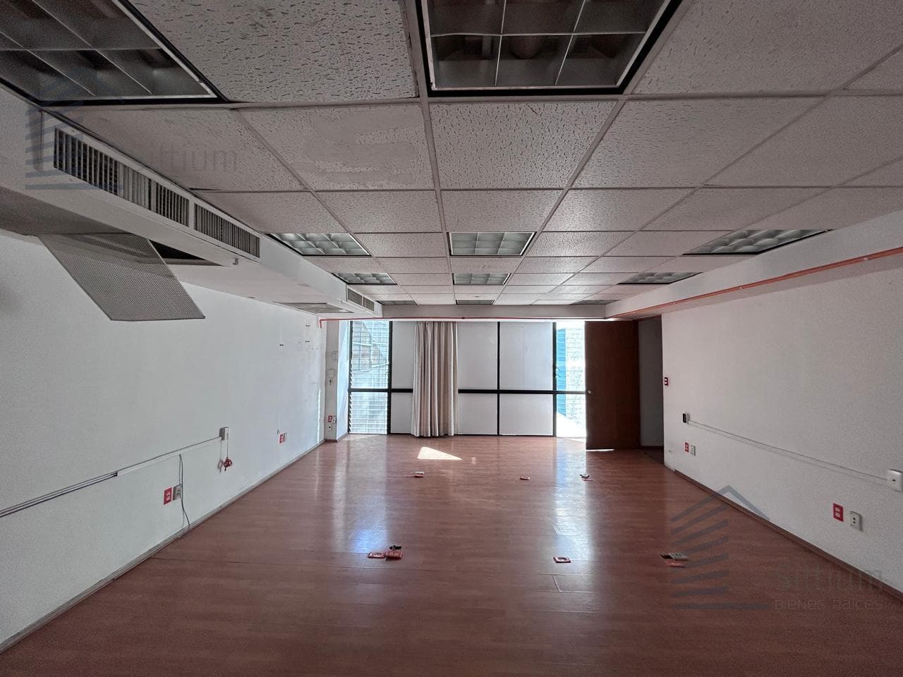 Office for Rent - National Army - 1st Floor - 170 m2